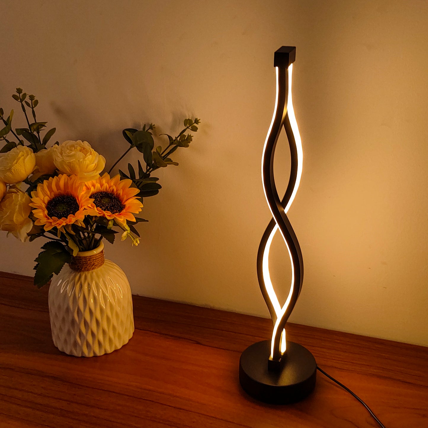 Lampe de chevet LED moderne, forme artistique, 2 options pour la luminosité