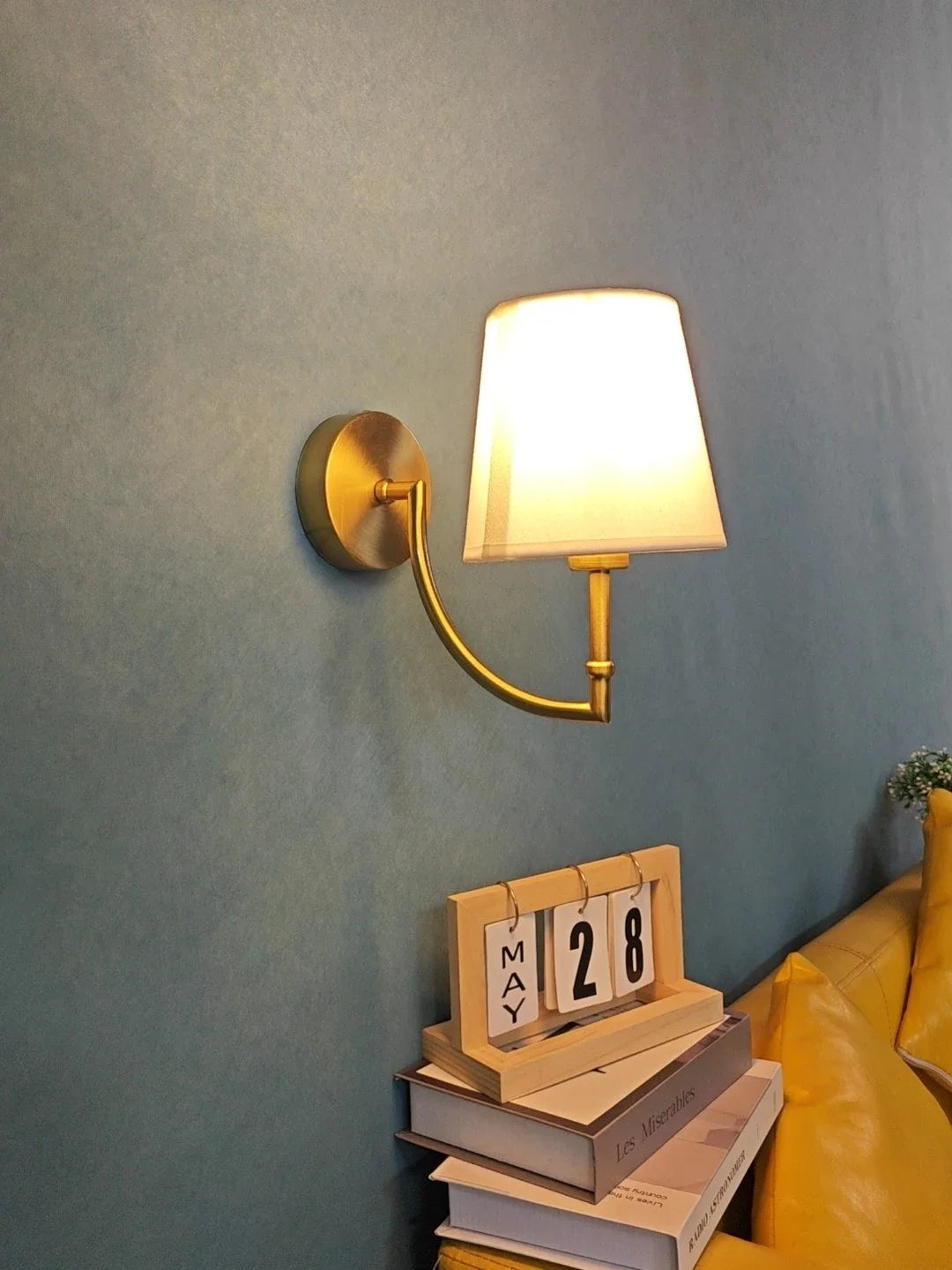 Applique Murale Minimaliste en Lin au Design Nordique Moderne